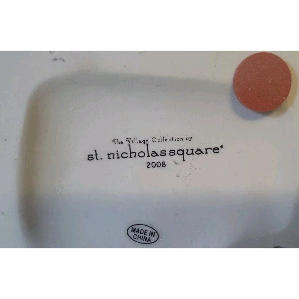 St Nicholas Square Train Set 3 Piece Illuminated Christmas Village Accessory Box